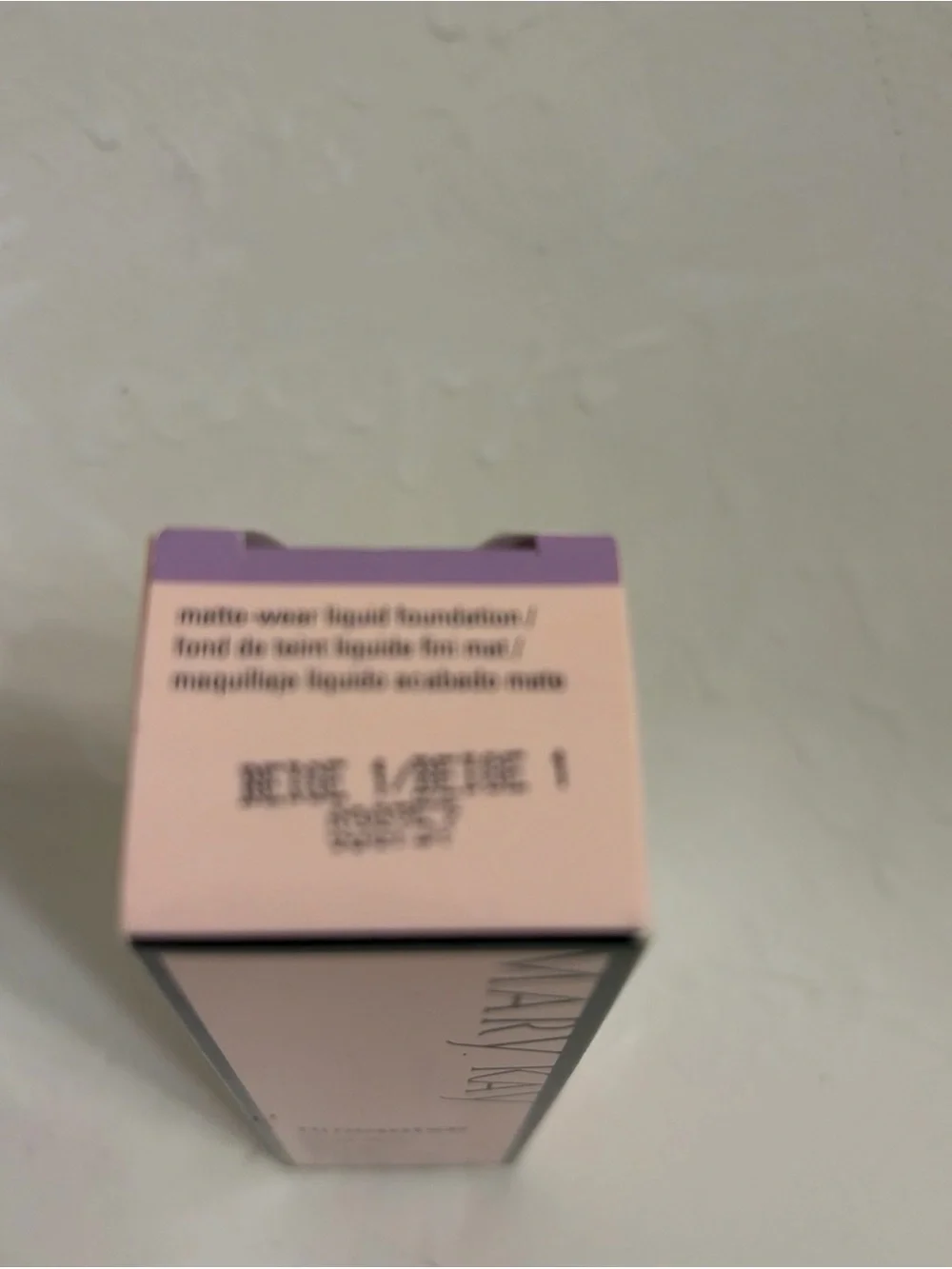 Mary Kay Timewise Matte-Wear Liquid Foundation – Beige 1